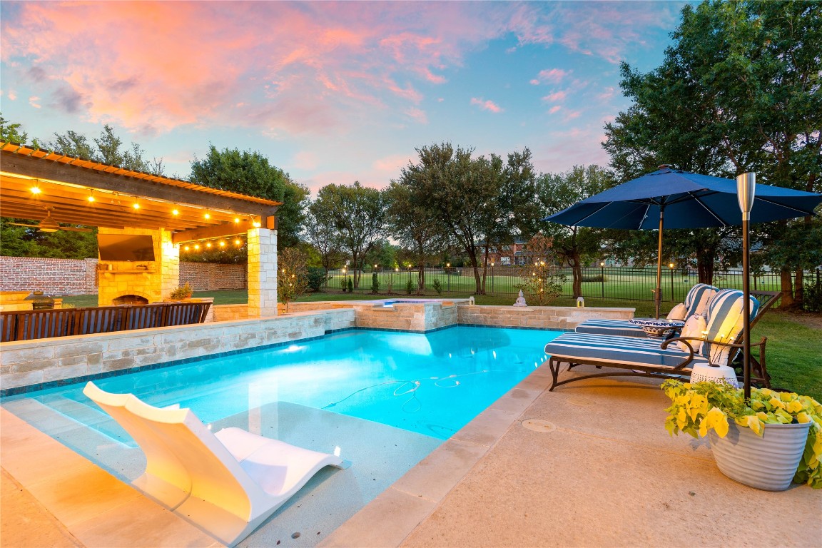 9001 Blanco Drive Lantana TX 76226