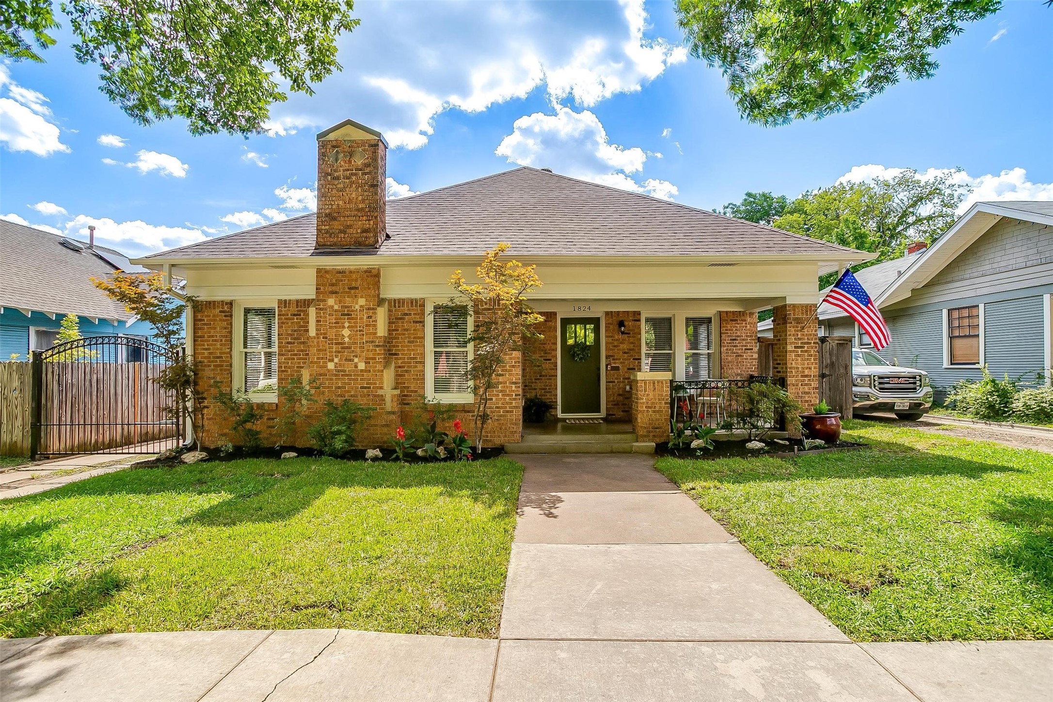 1824 5th Avenue Fort Worth TX 76110