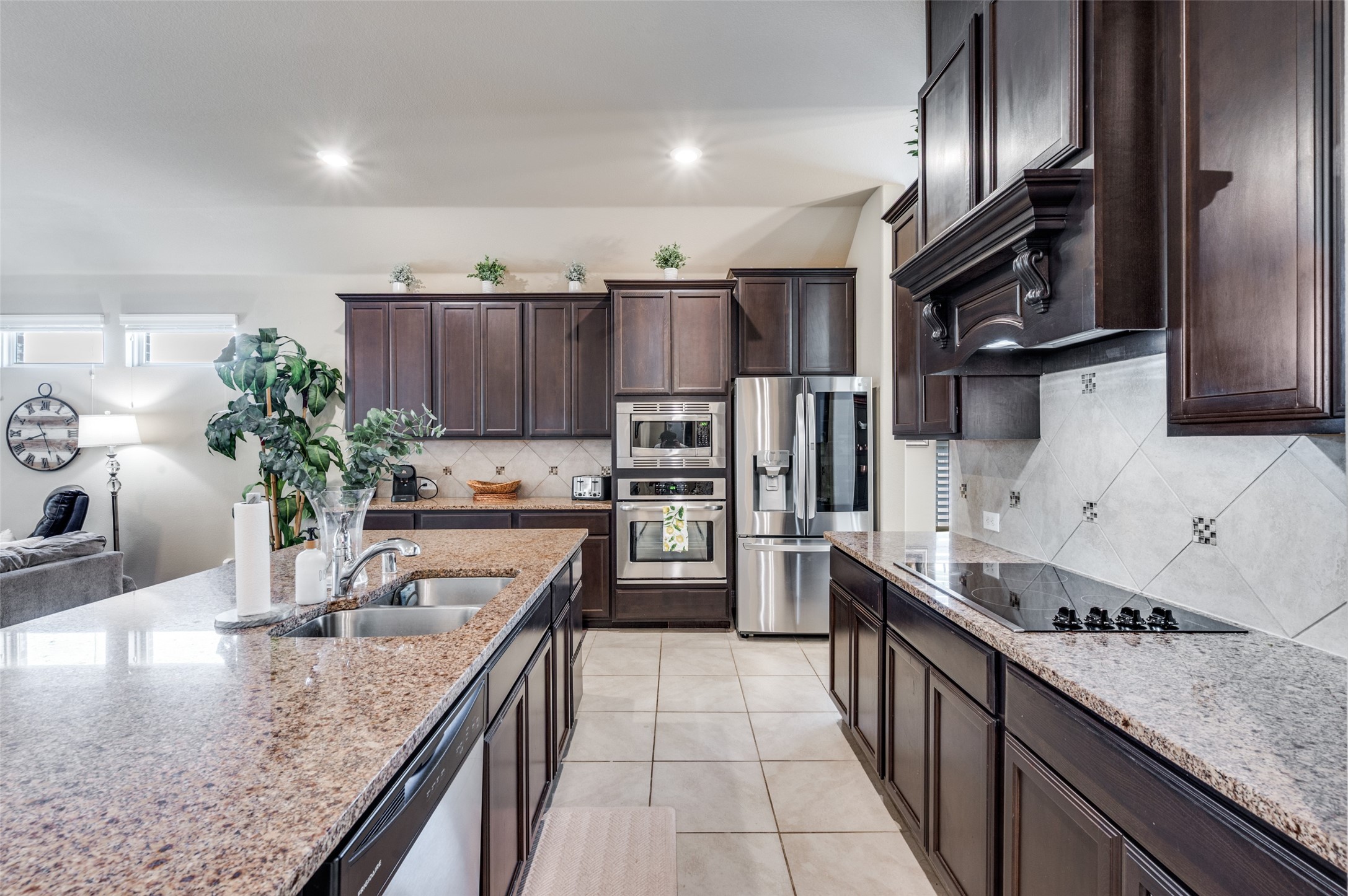 608 Woodridge Drive Oak Point TX 75068