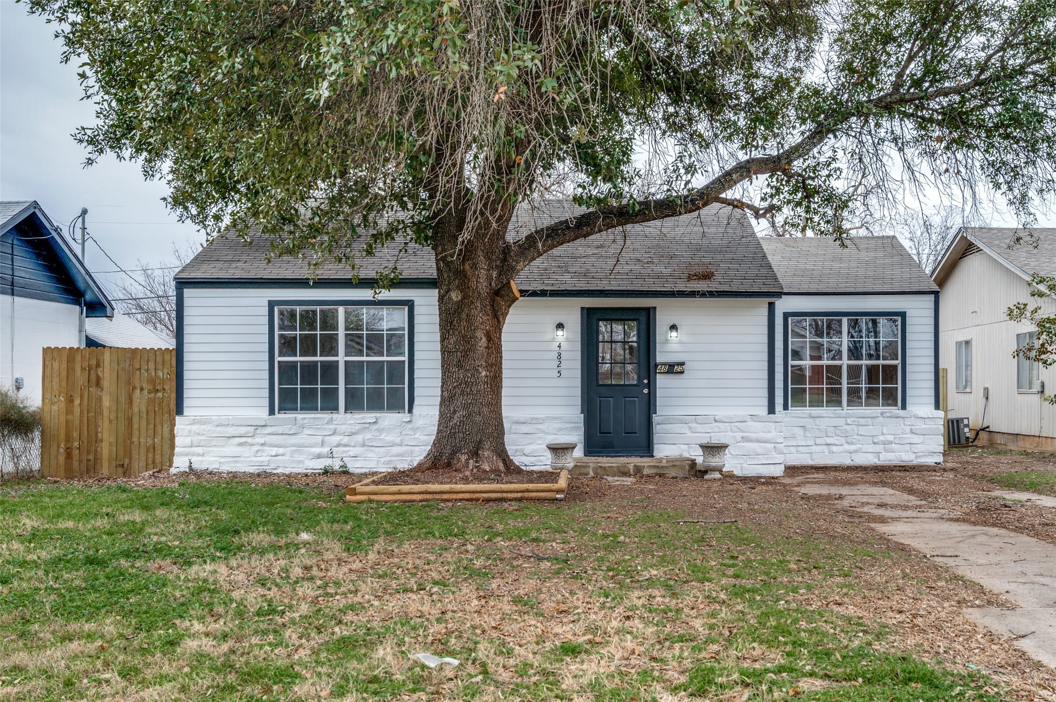 4825 Curzon Avenue Fort Worth TX 76107