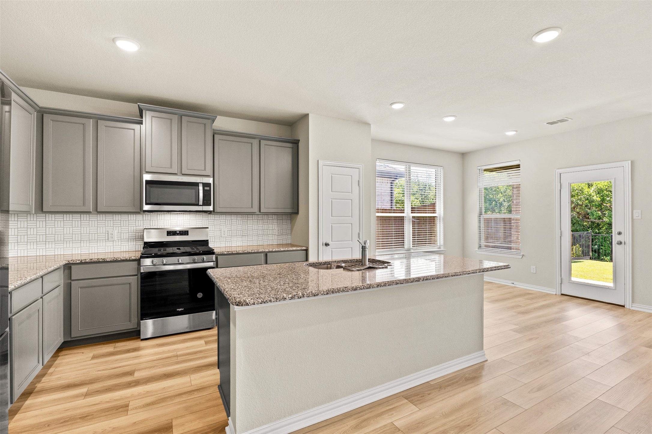 1515 Bridlepath Forney TX 75126