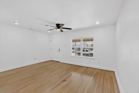 102 S Tillery Avenue Dallas TX 75211
