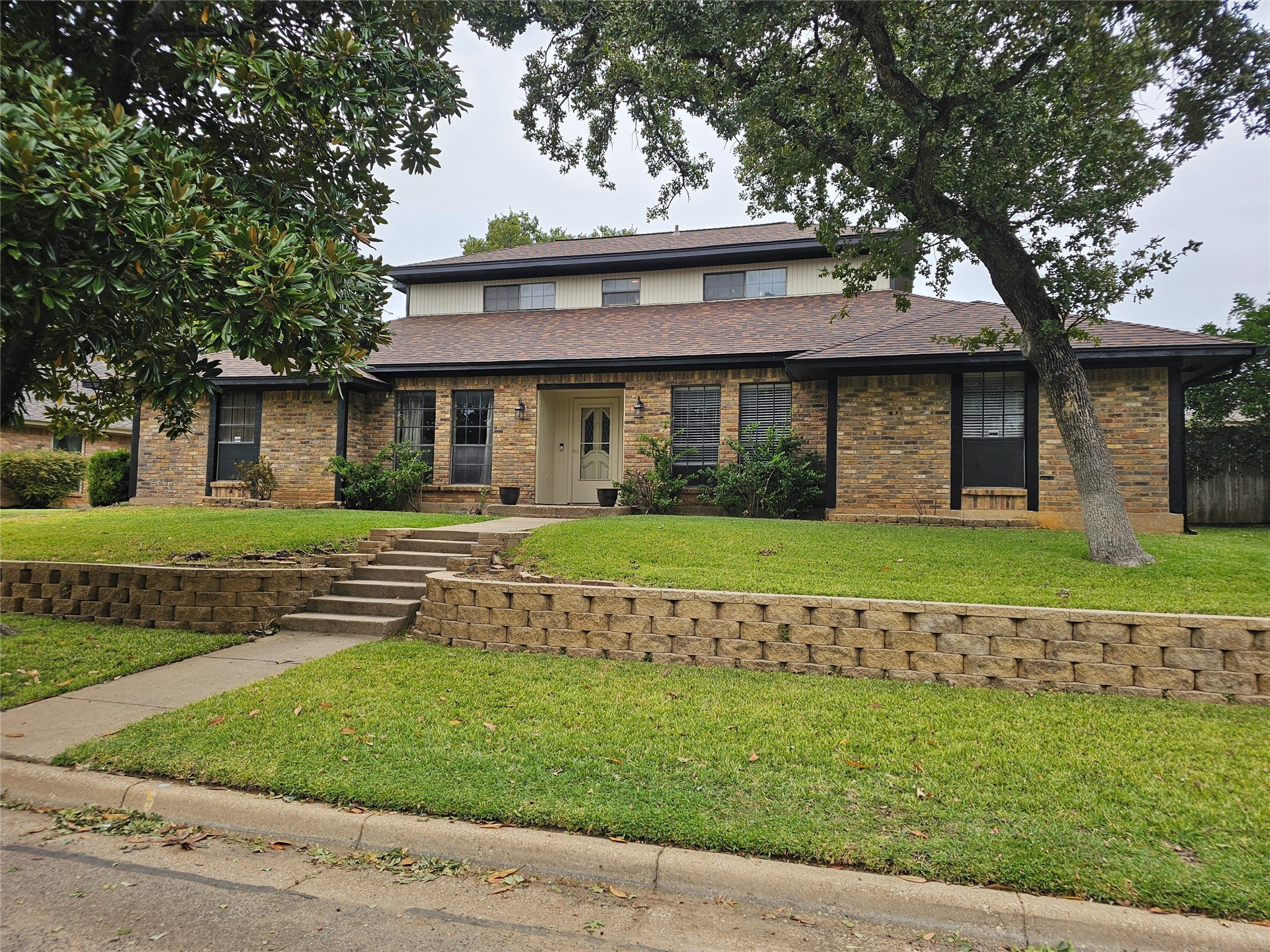 4105 Woodcastle Court Arlington TX 76016