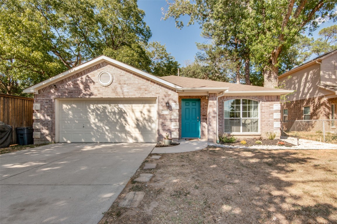 2807 18th Street W Irving TX 75060