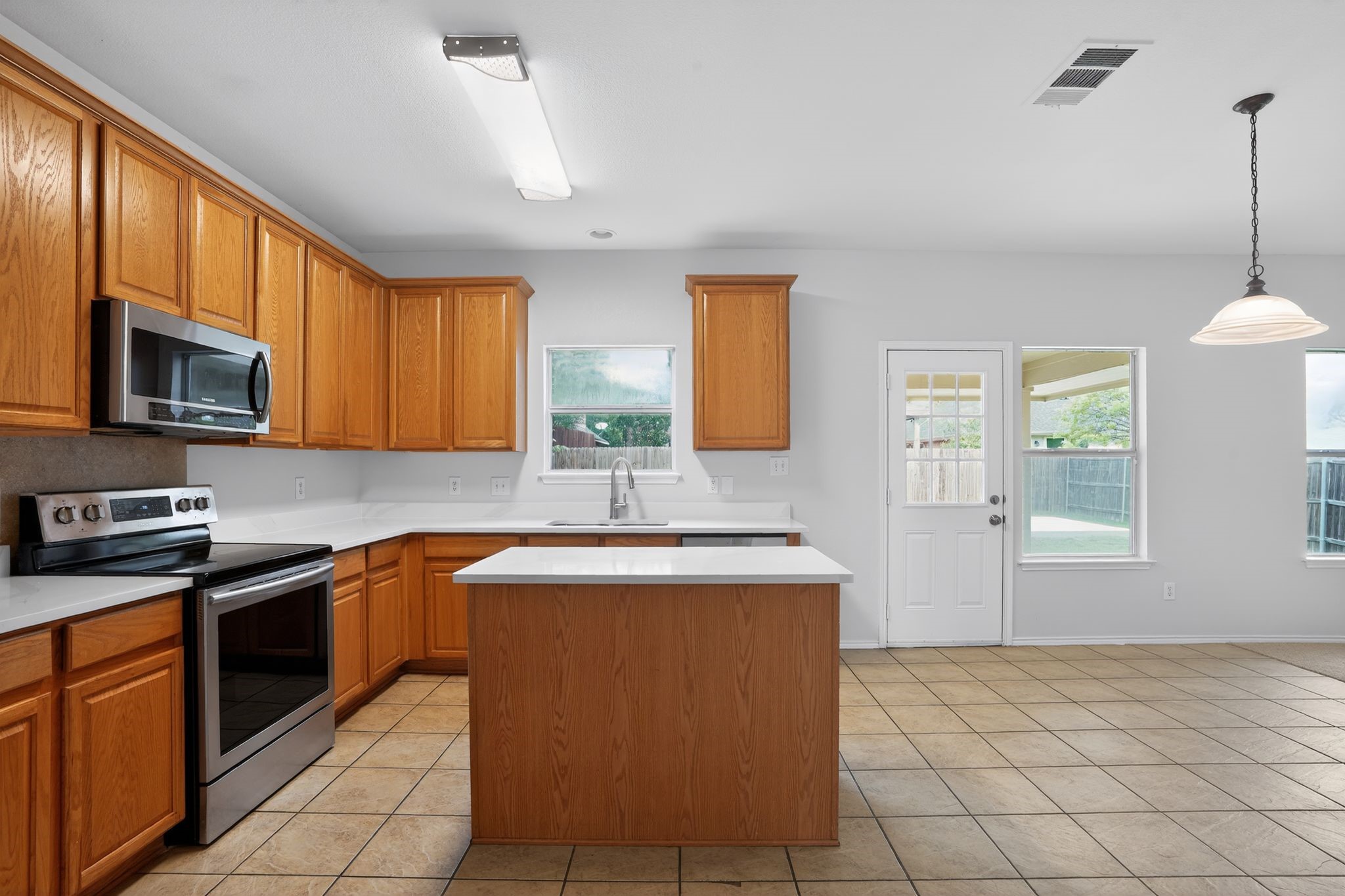 649 Nemitz Street Crowley TX 76036