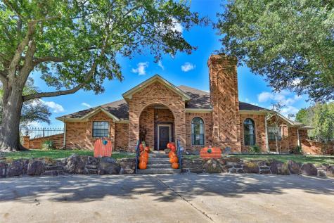15 Quail Run Street Gainesville TX 76240
