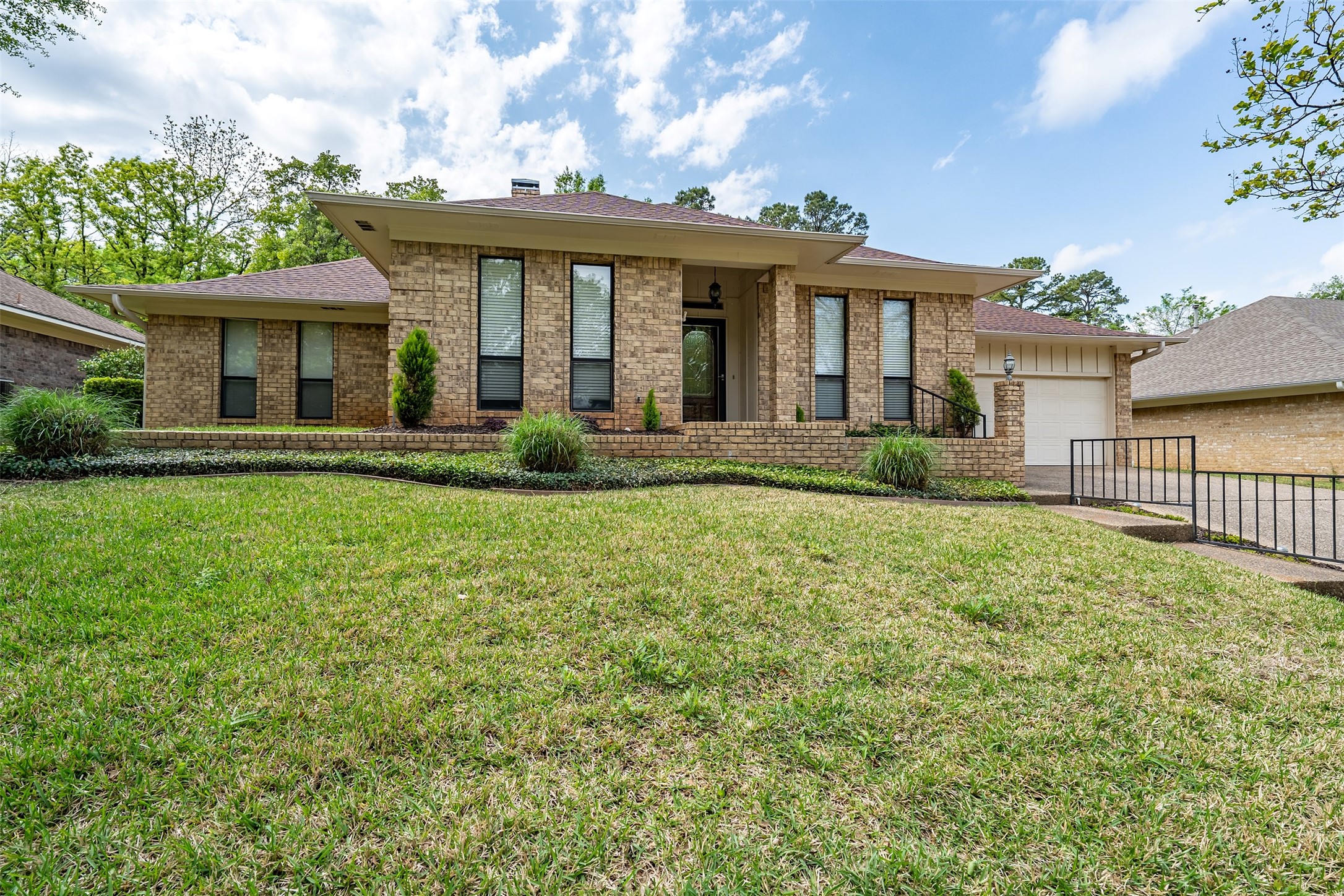 4913 Pine Knoll Tyler TX 75703
