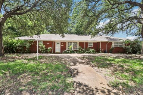 341 SW Dian Street Burleson TX 76028