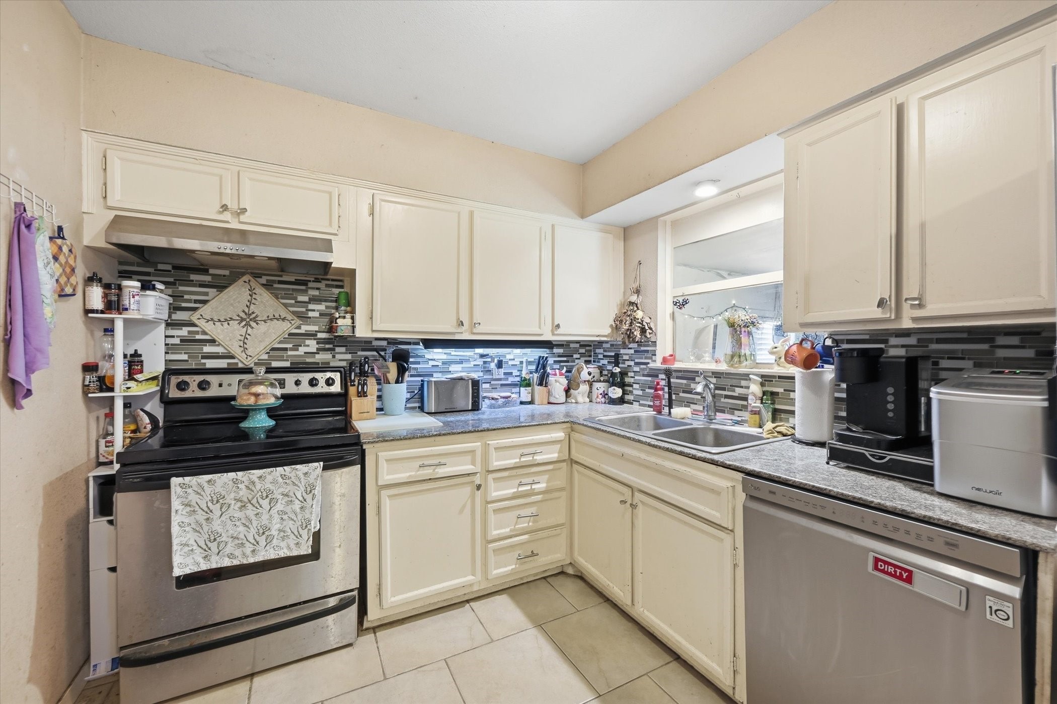 2647 Hearthstone Drive Farmers Branch TX 75234
