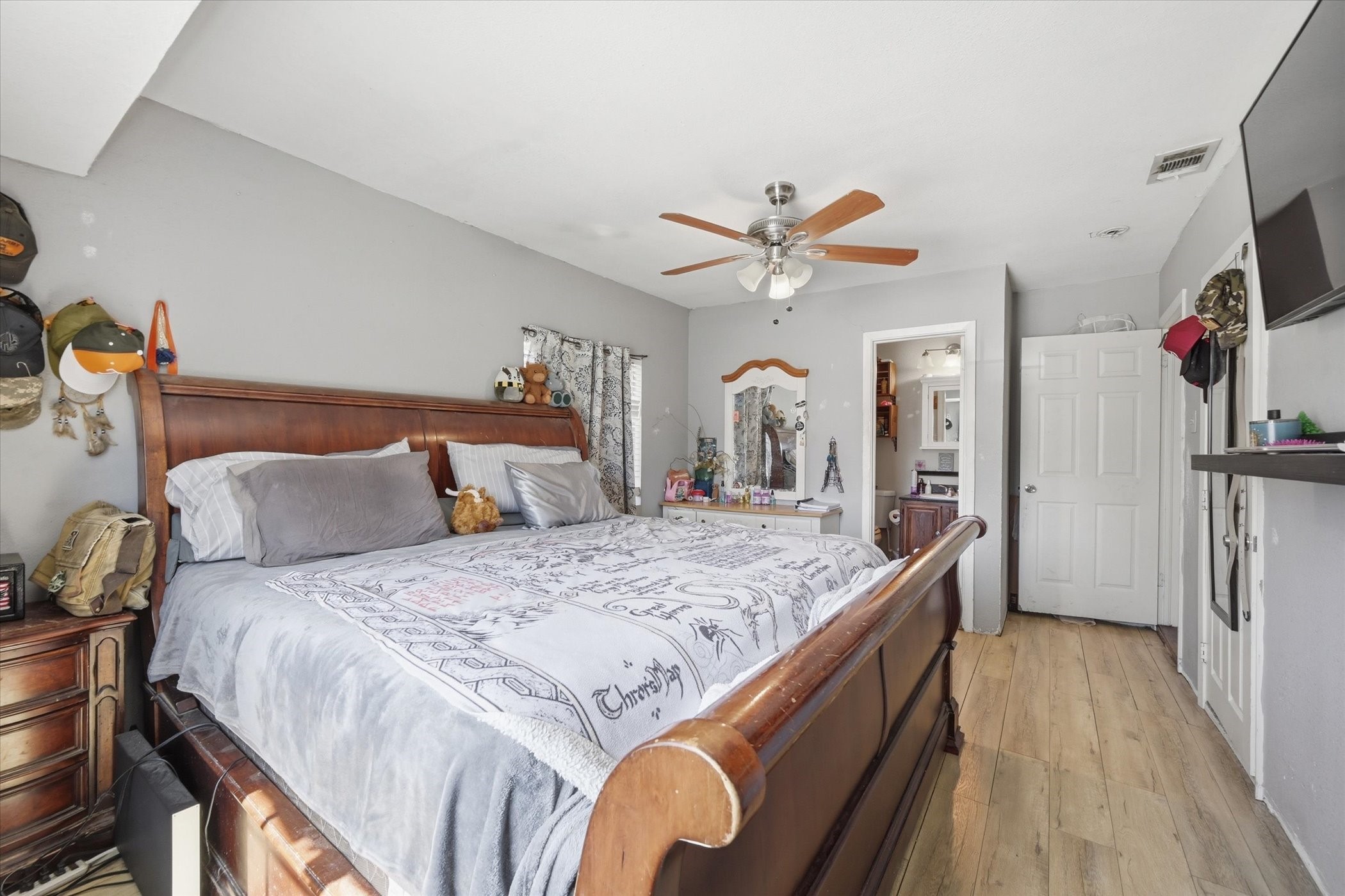 2647 Hearthstone Drive Farmers Branch TX 75234