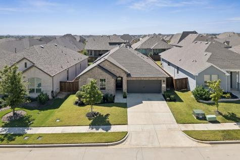 4105 Silver Spur Court Aubrey TX 76227