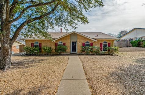 124 Meadowcrest Drive Desoto TX 75115