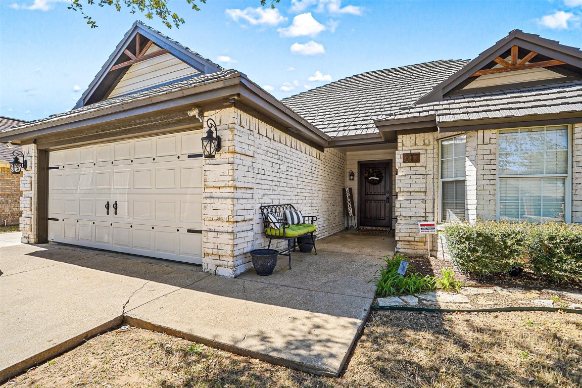 317 Bicole Drive Burleson TX 76028