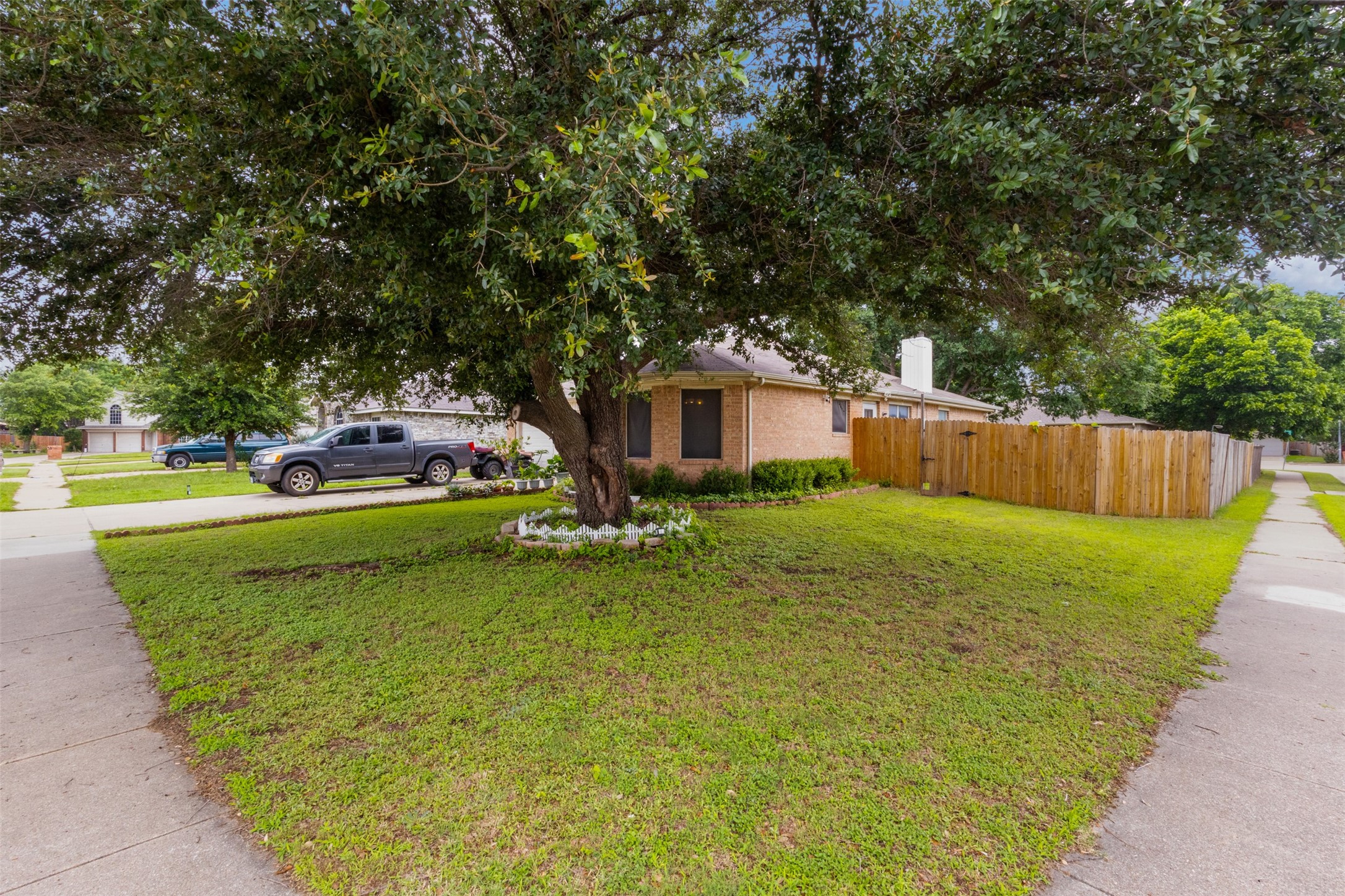 300 Comiskey Court Saginaw TX 76179