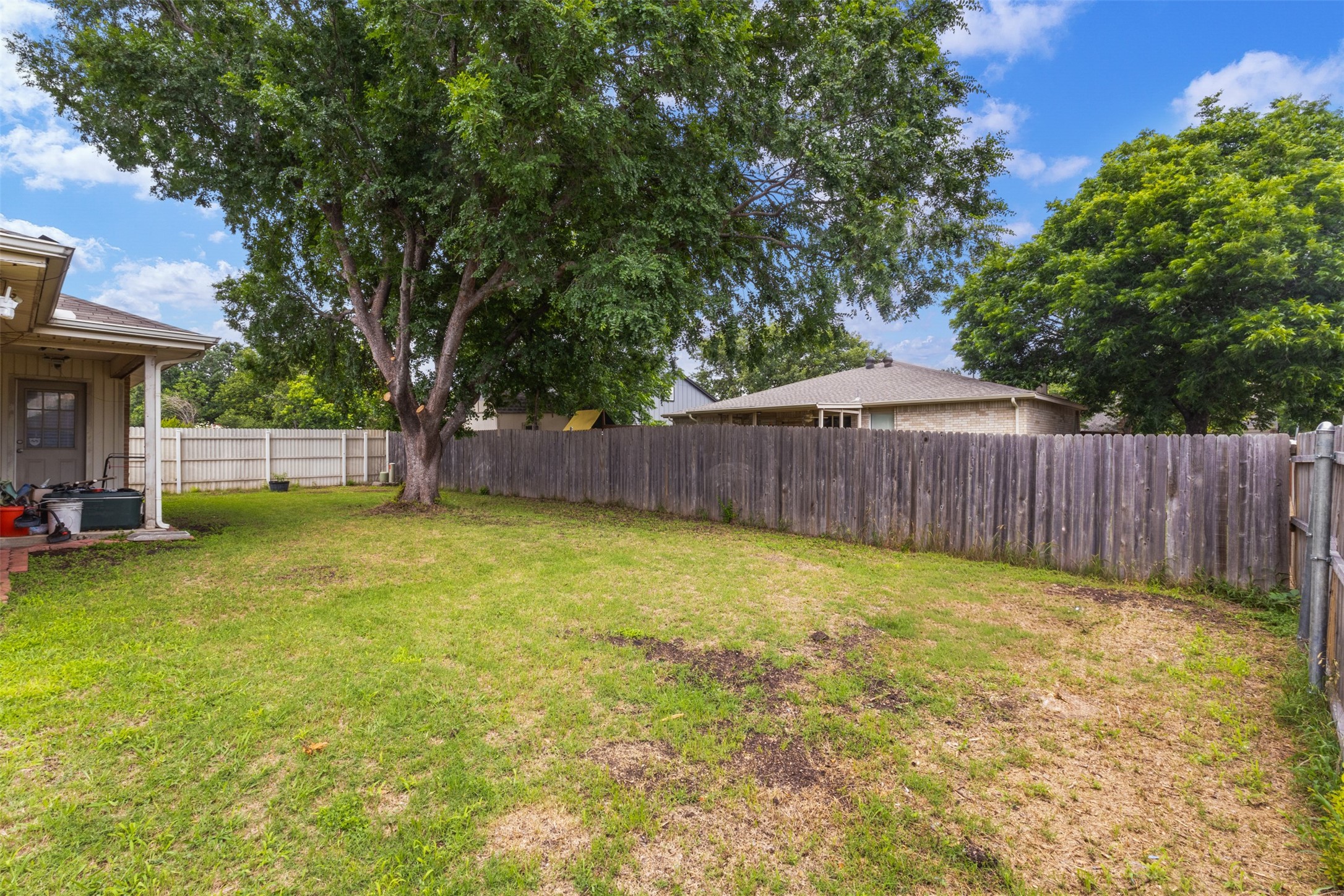 300 Comiskey Court Saginaw TX 76179