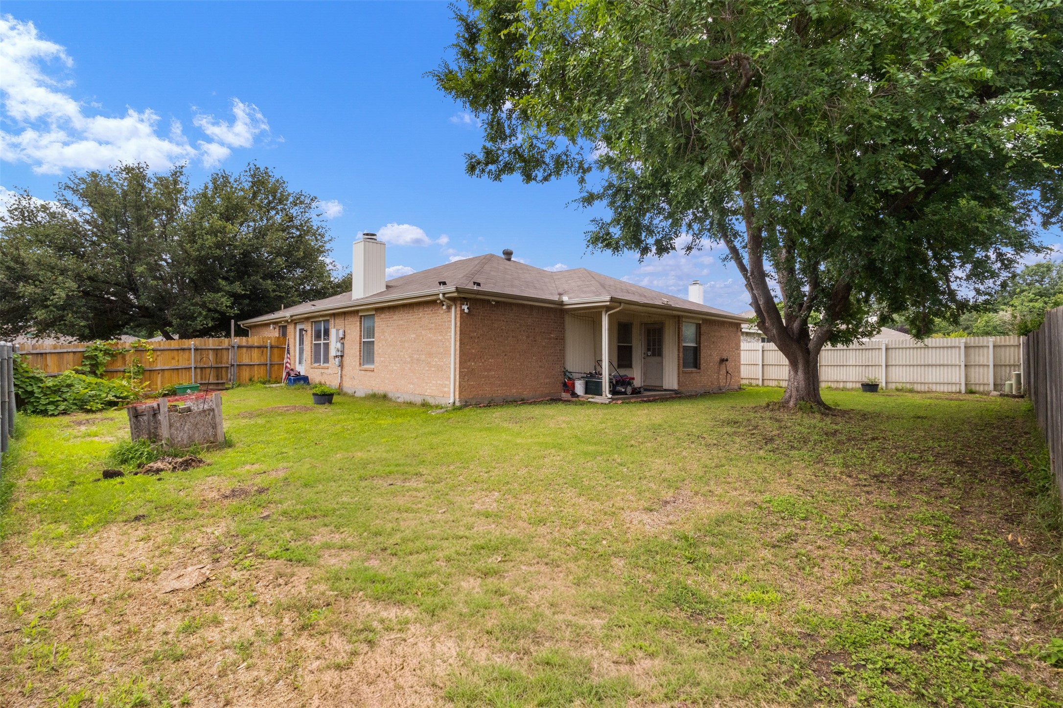 300 Comiskey Court Saginaw TX 76179