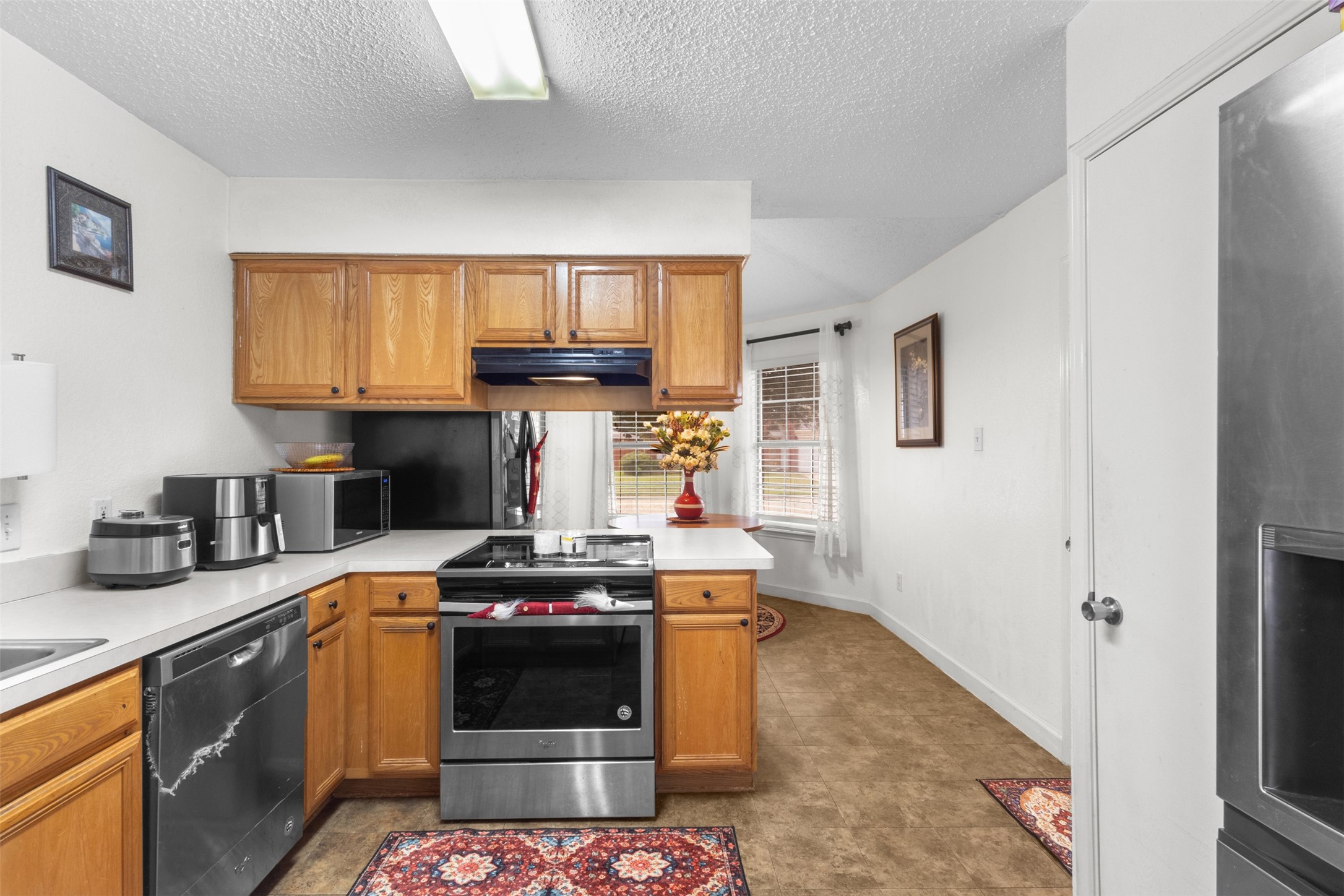 300 Comiskey Court Saginaw TX 76179