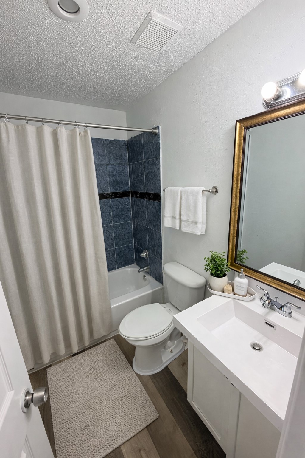 3834 Shadycreek Drive Garland TX 75042