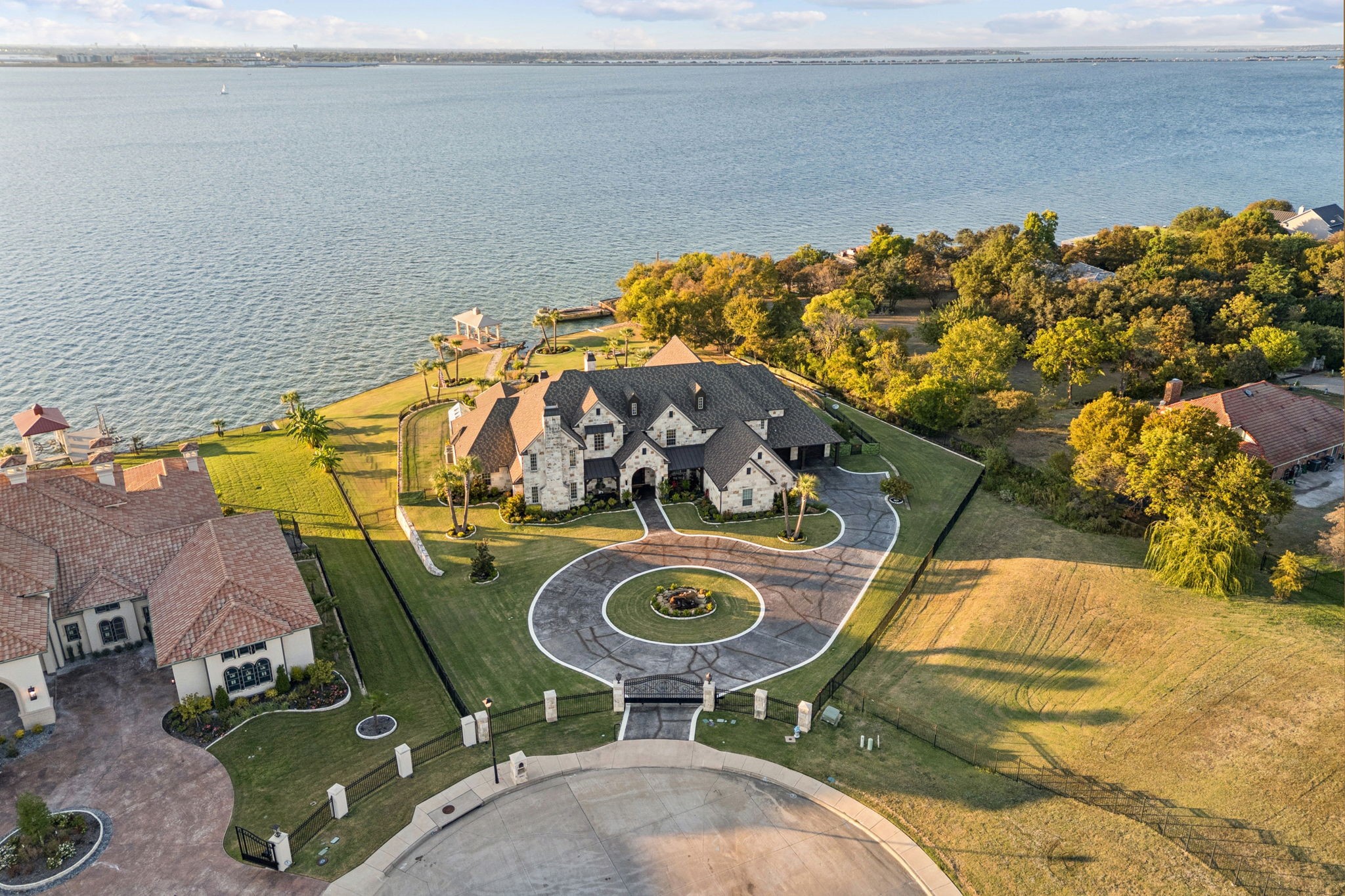916 Cedar Shores Drive Heath TX 75032