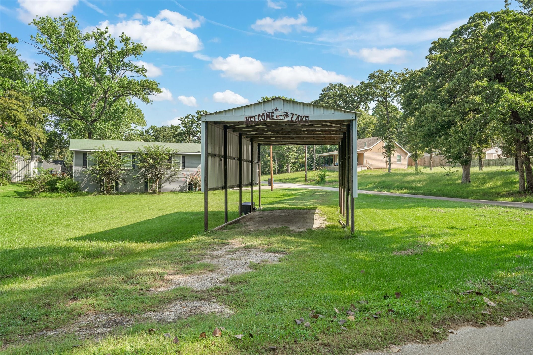 913 Doe Run Road Tool TX 75143