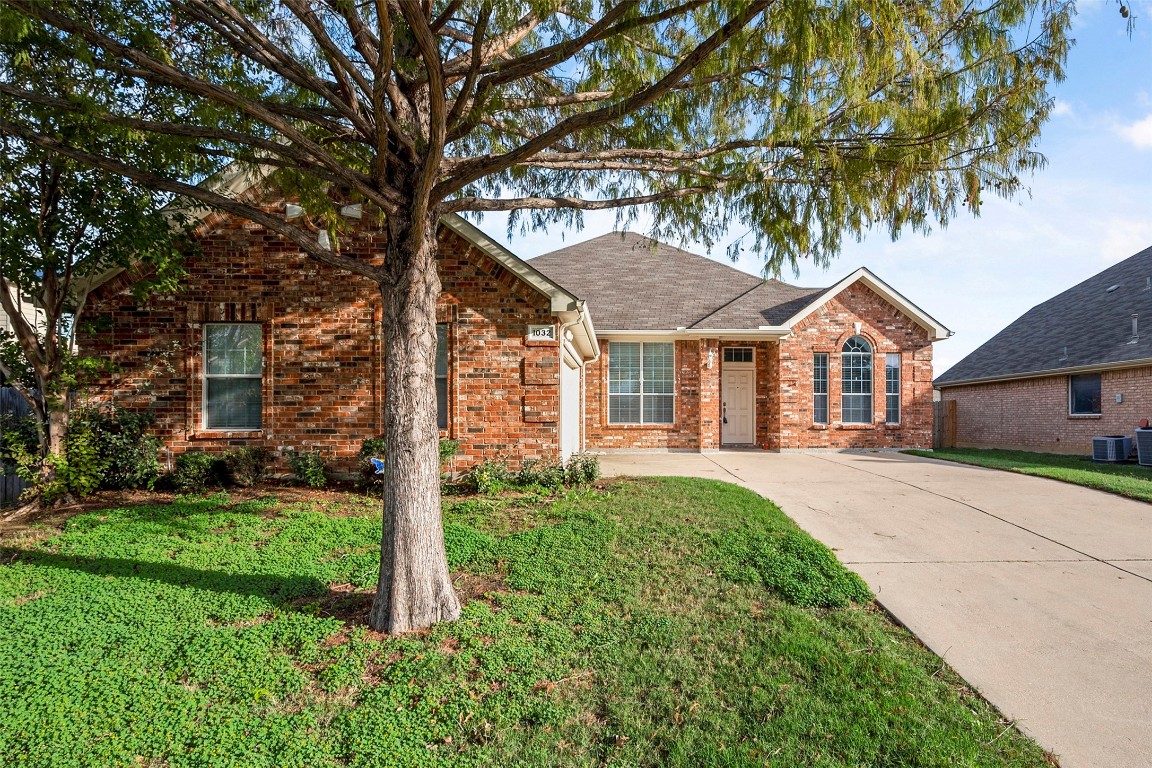 1032 Fleetwood Cove Drive Grand Prairie TX 75052