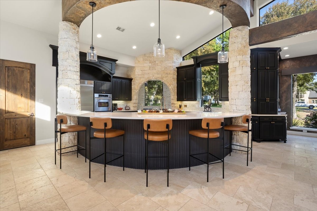 8225 Ashbriar Lane Fort Worth TX 76126
