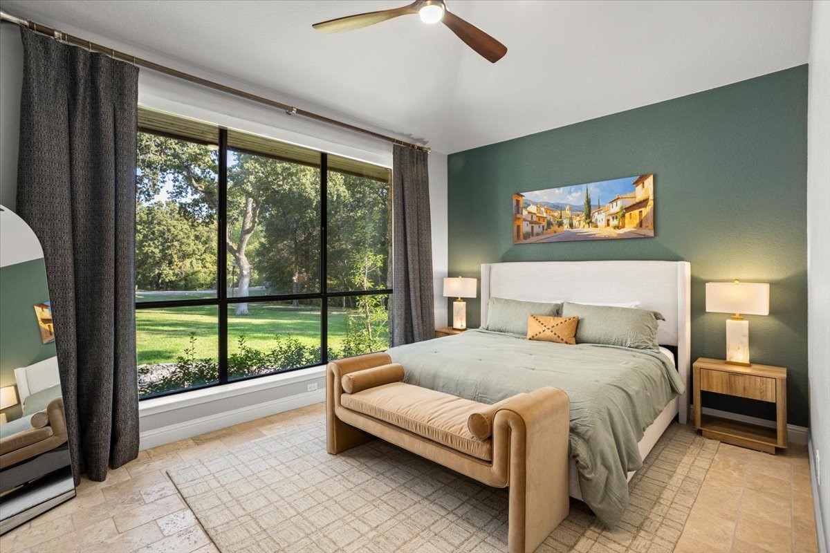 8225 Ashbriar Lane Fort Worth TX 76126