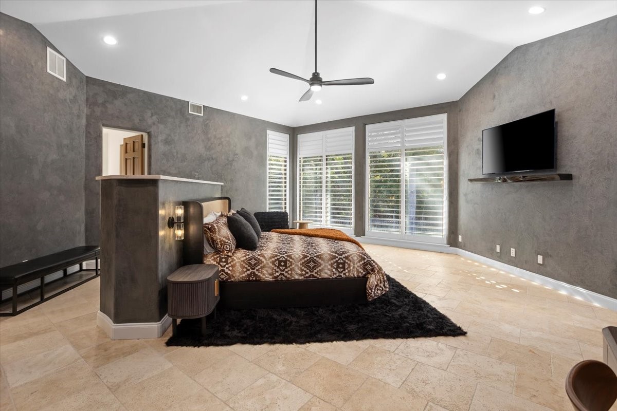 8225 Ashbriar Lane Fort Worth TX 76126