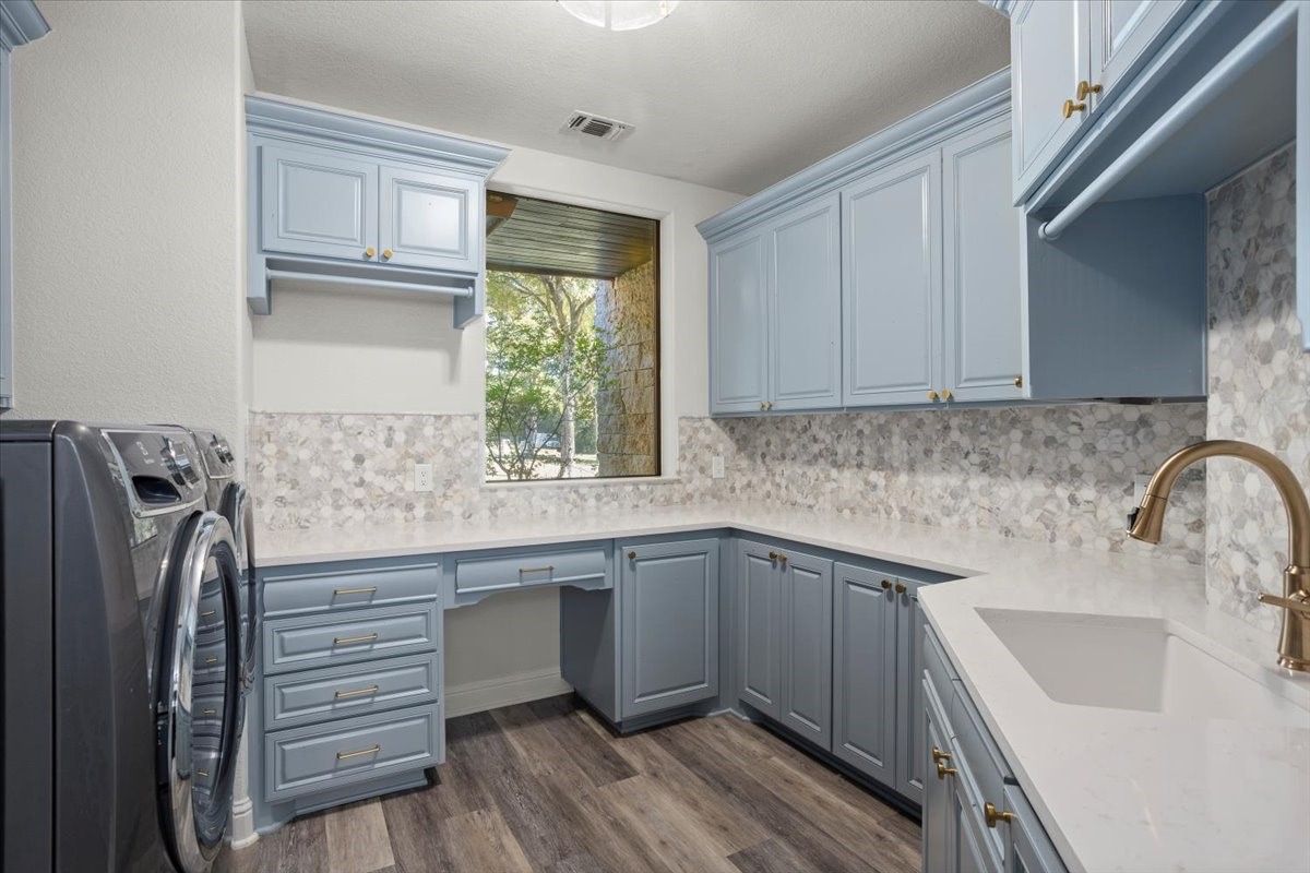 8225 Ashbriar Lane Fort Worth TX 76126