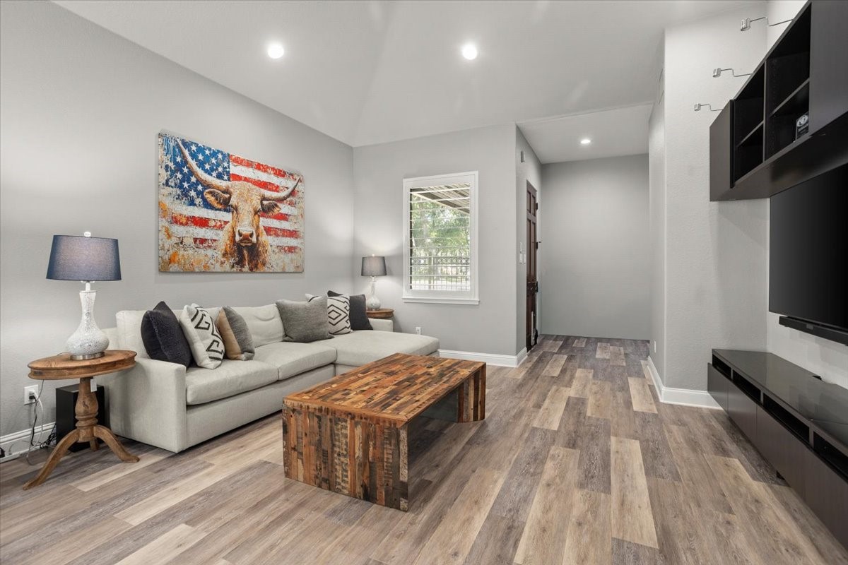 8225 Ashbriar Lane Fort Worth TX 76126