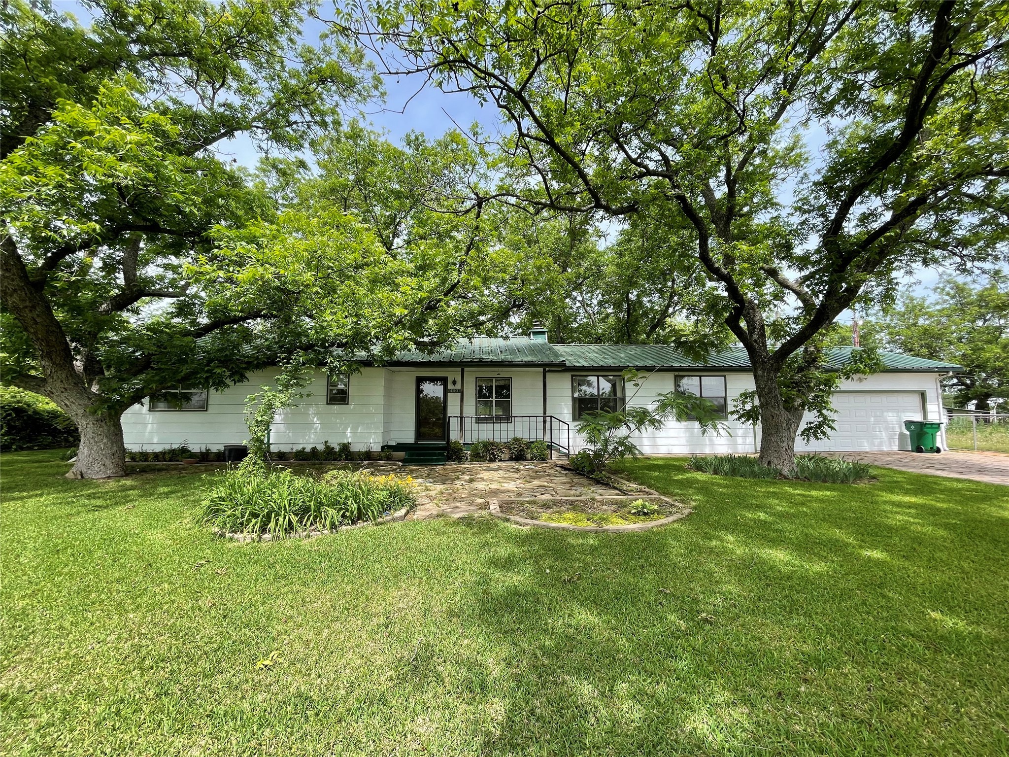 506 Avenue C Carbon TX 76435