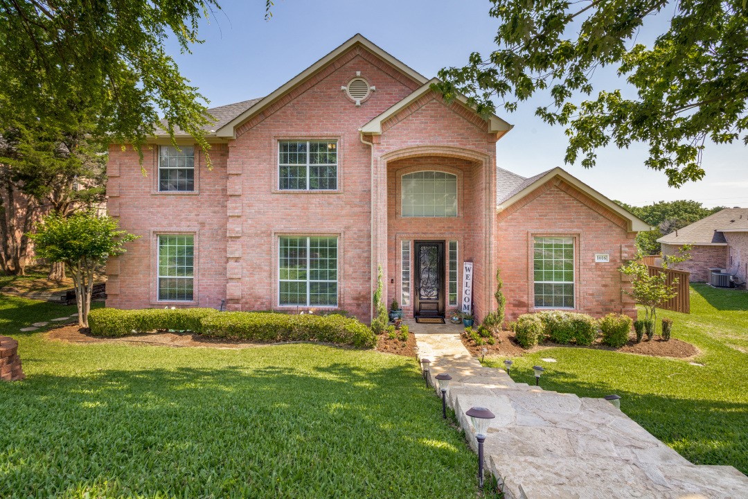 1016 Millington Drive Desoto TX 75115