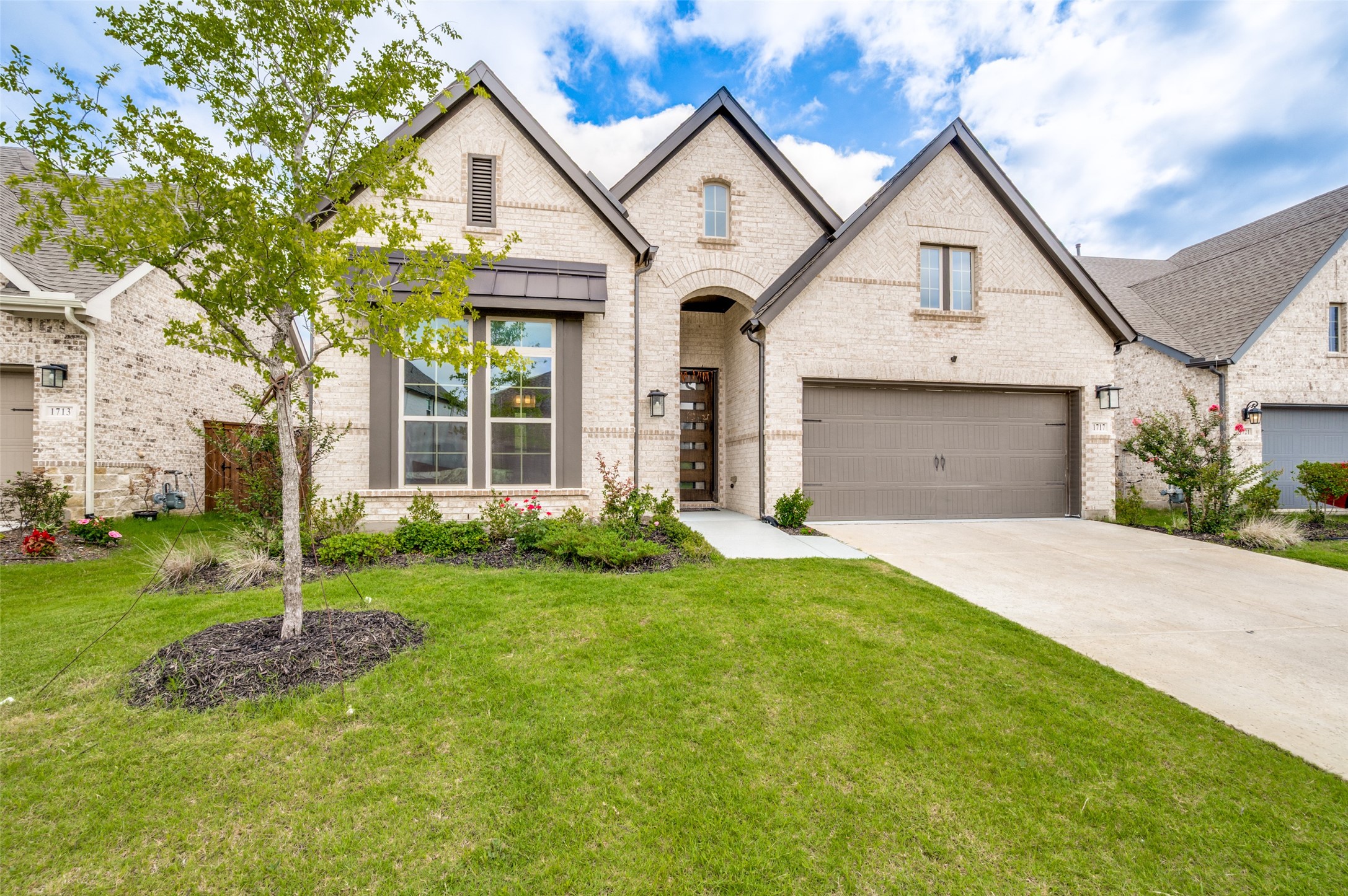 1717 Buttercup Avenue Aubrey TX 76227