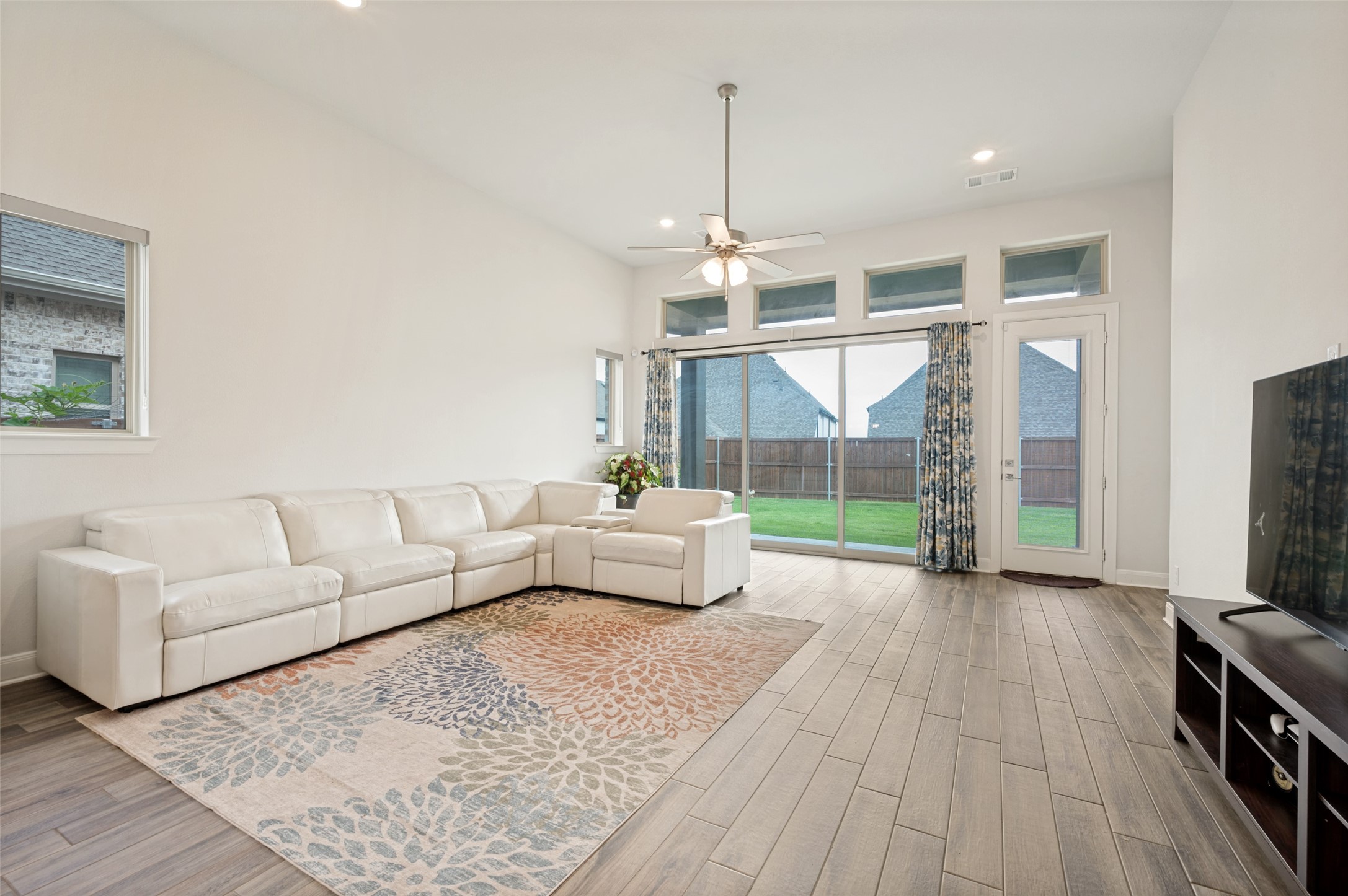 1717 Buttercup Avenue Aubrey TX 76227