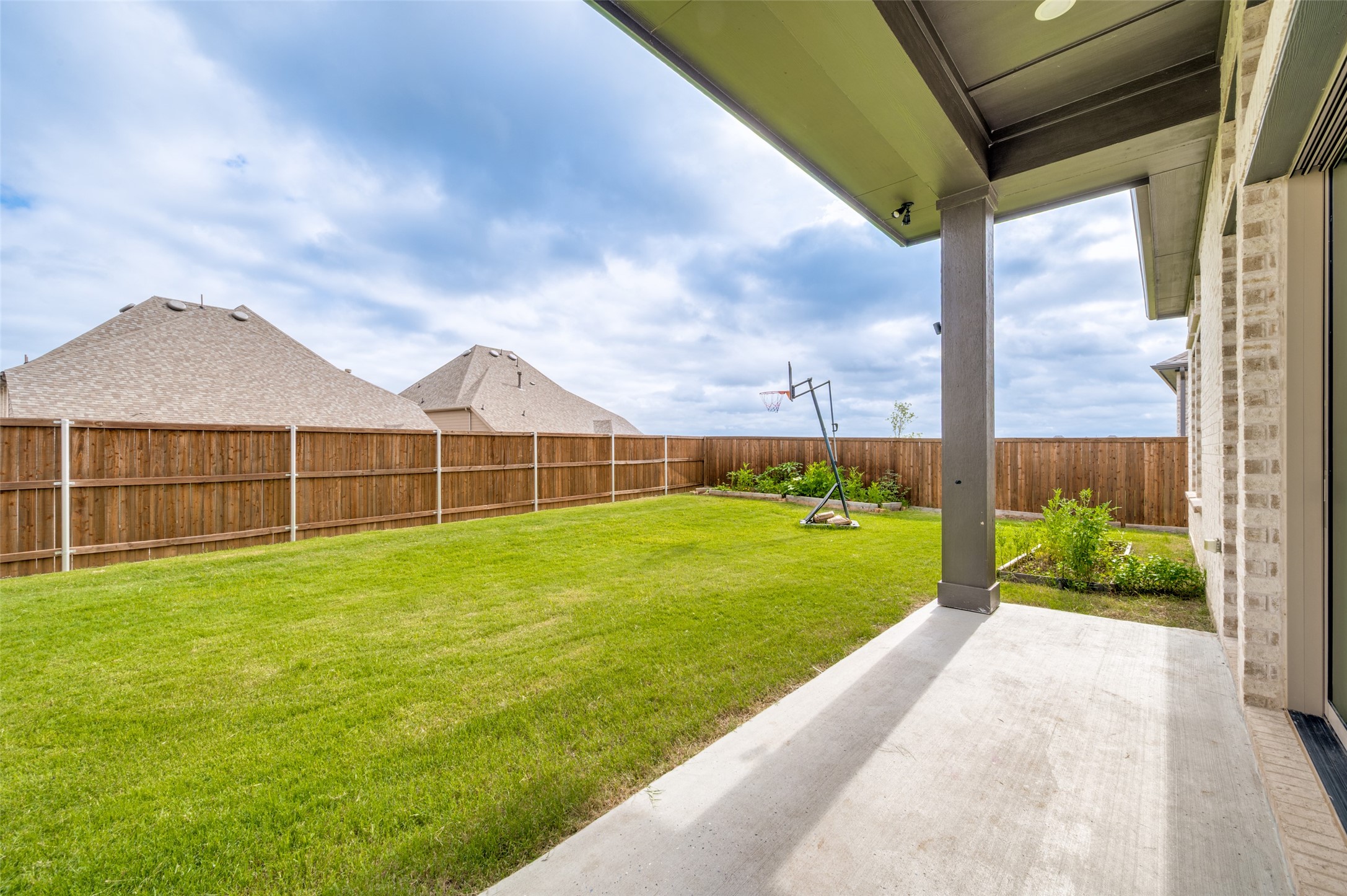 1717 Buttercup Avenue Aubrey TX 76227