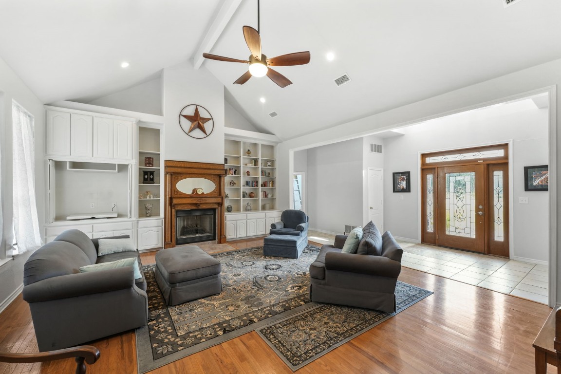 2502 Chippewa Trail Sanger TX 76266