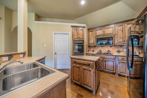 3819 Monte Carlo Lane Denton TX 76210