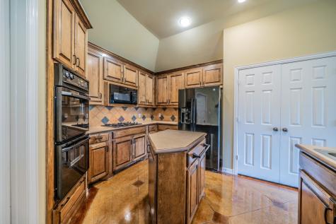 3819 Monte Carlo Lane Denton TX 76210
