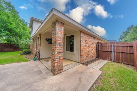 3819 Monte Carlo Lane Denton TX 76210