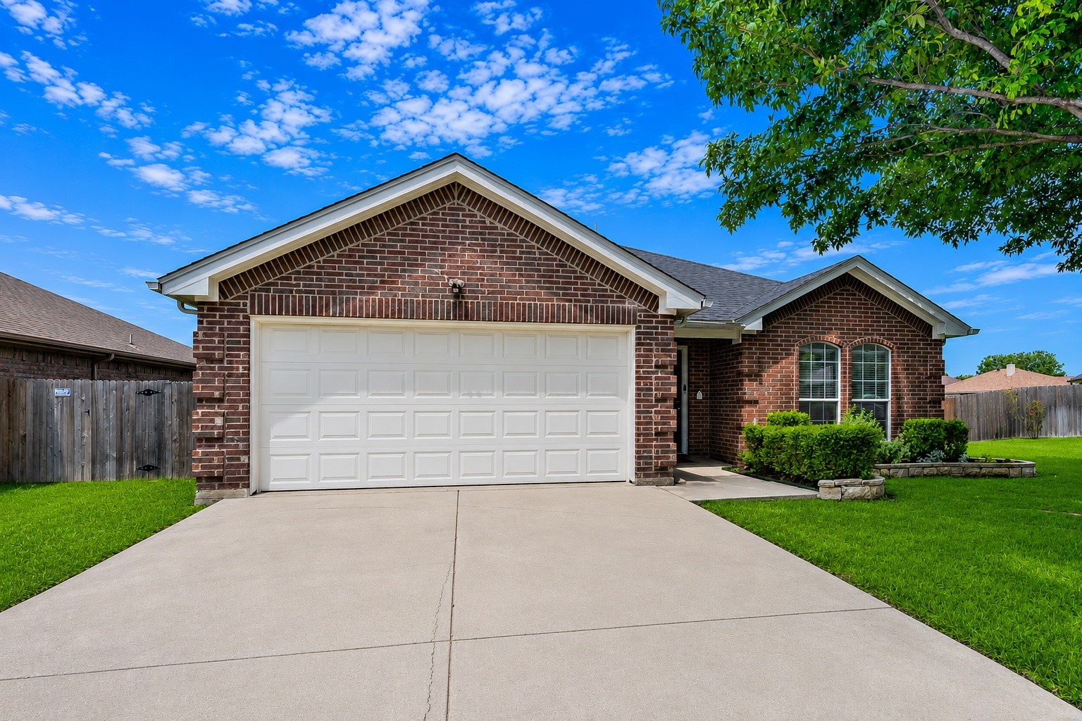 445 Vista Way Drive Saginaw TX 76179