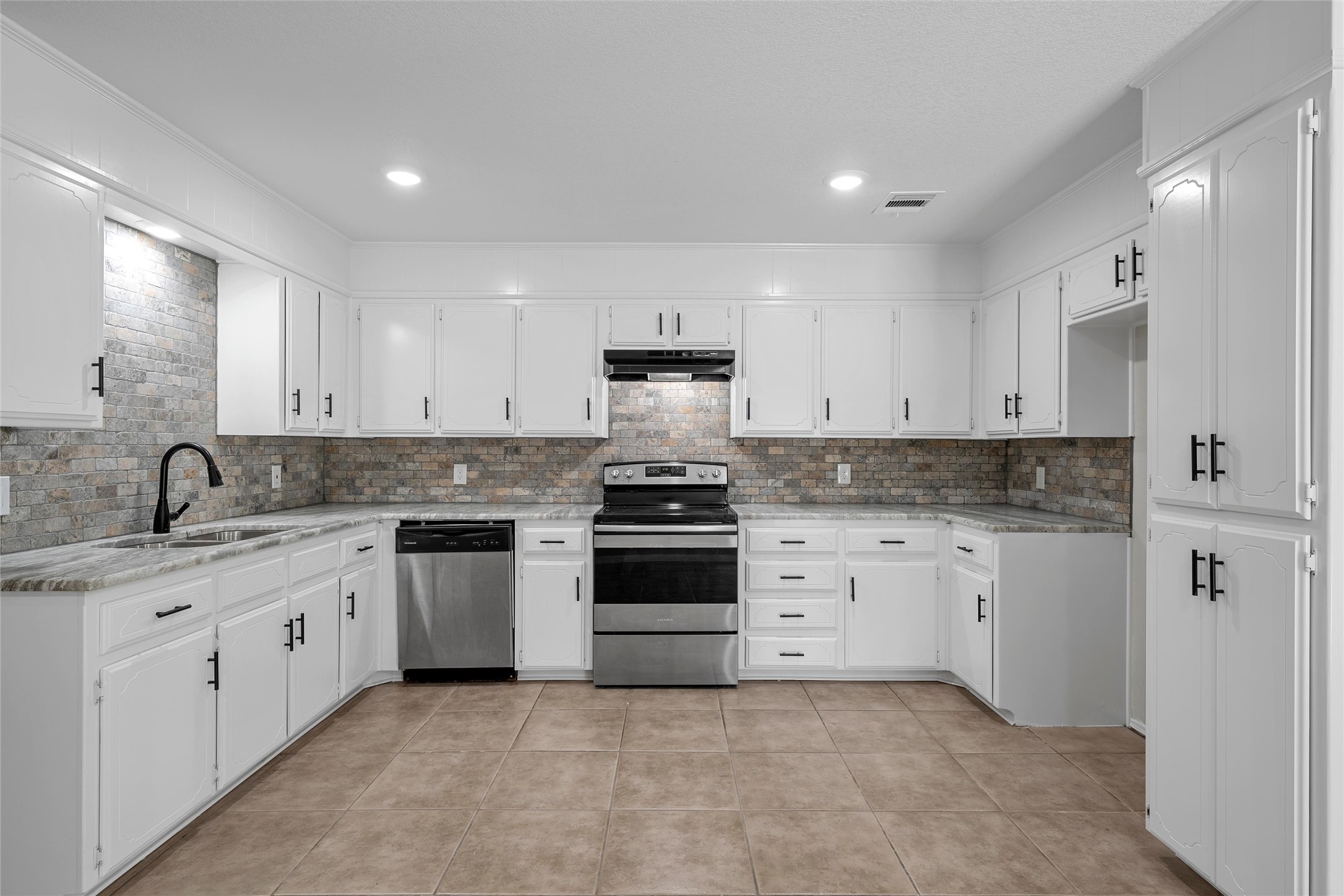 139 Cresthill Circle Valley Mills TX 76689