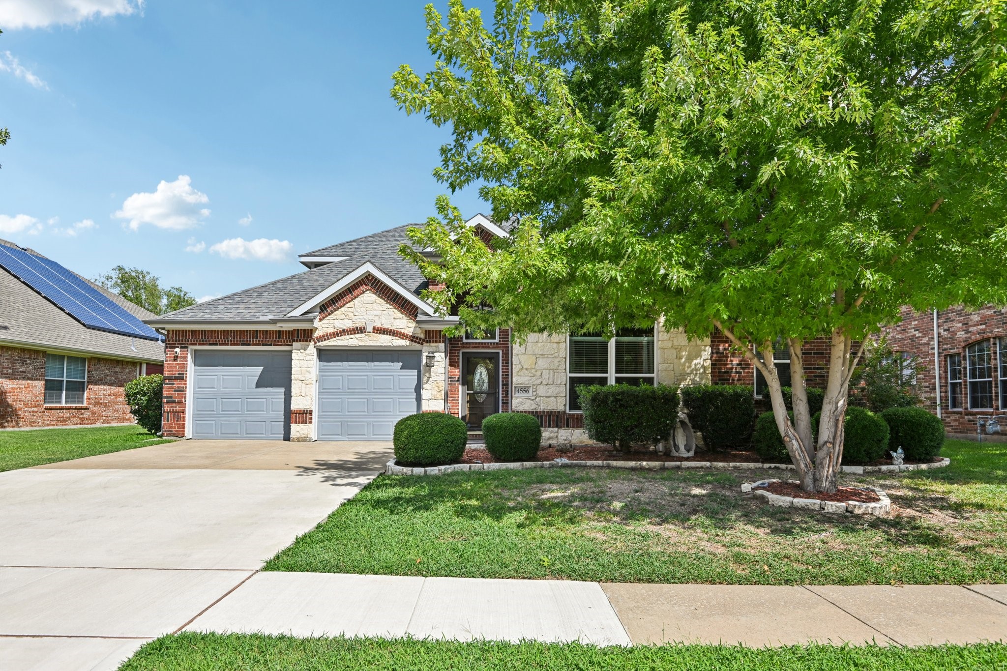 4556 Durrand Drive Grand Prairie TX 75052