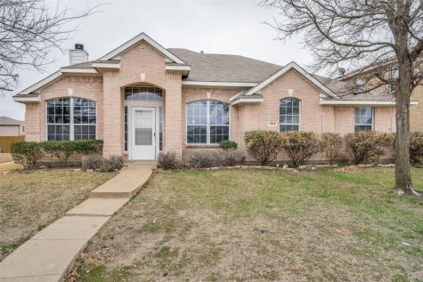 1368 Fox Glenn Cedar Hill TX 75104