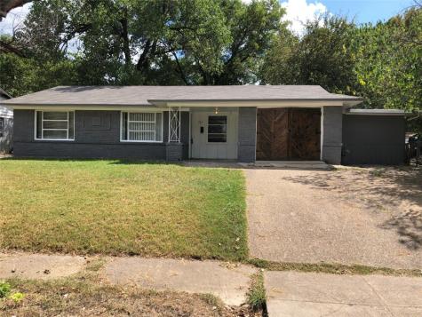 517 W Phillips Court Grand Prairie TX 75051