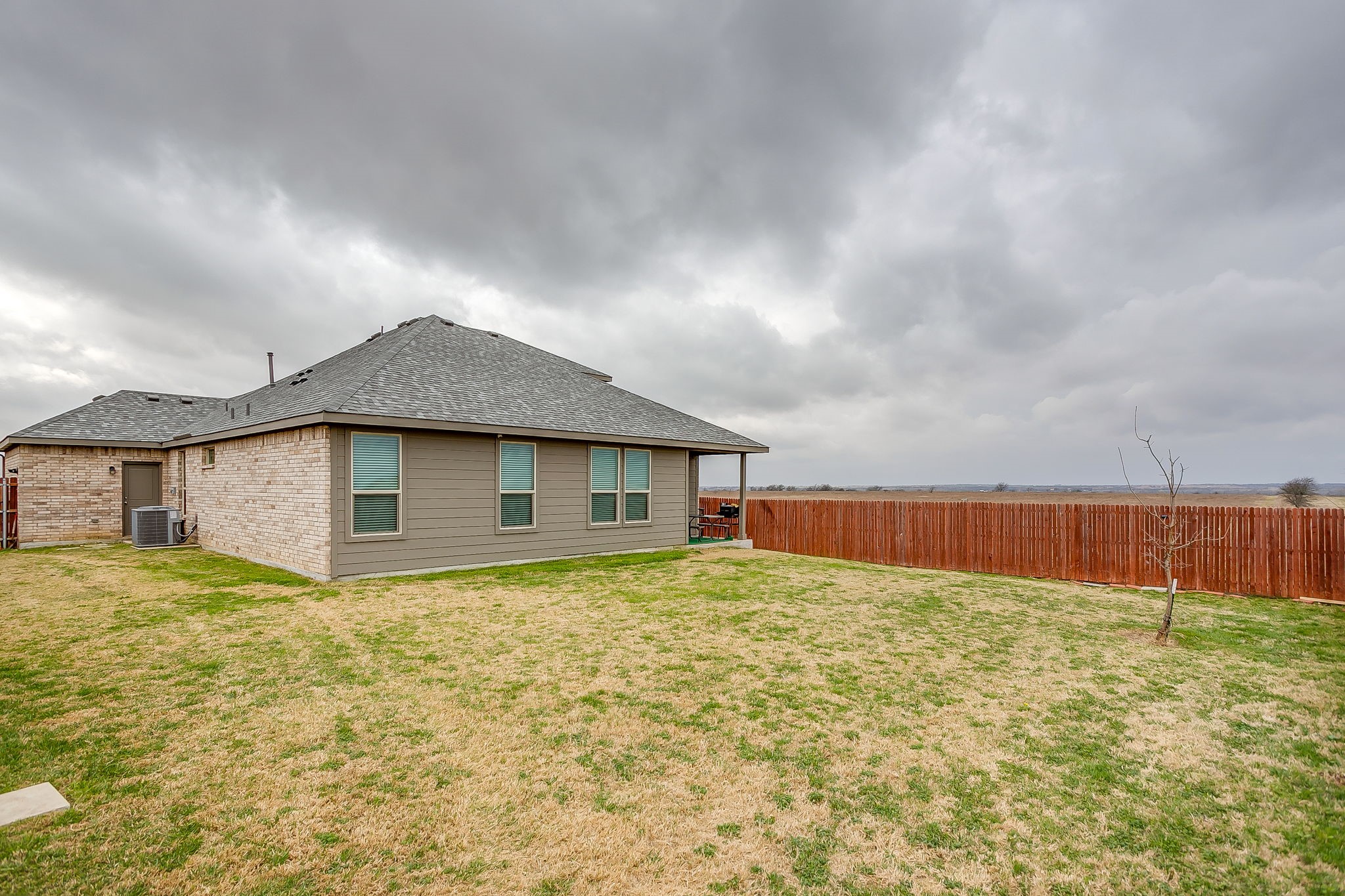 1824 Millbrae Road Cleburne TX 76033