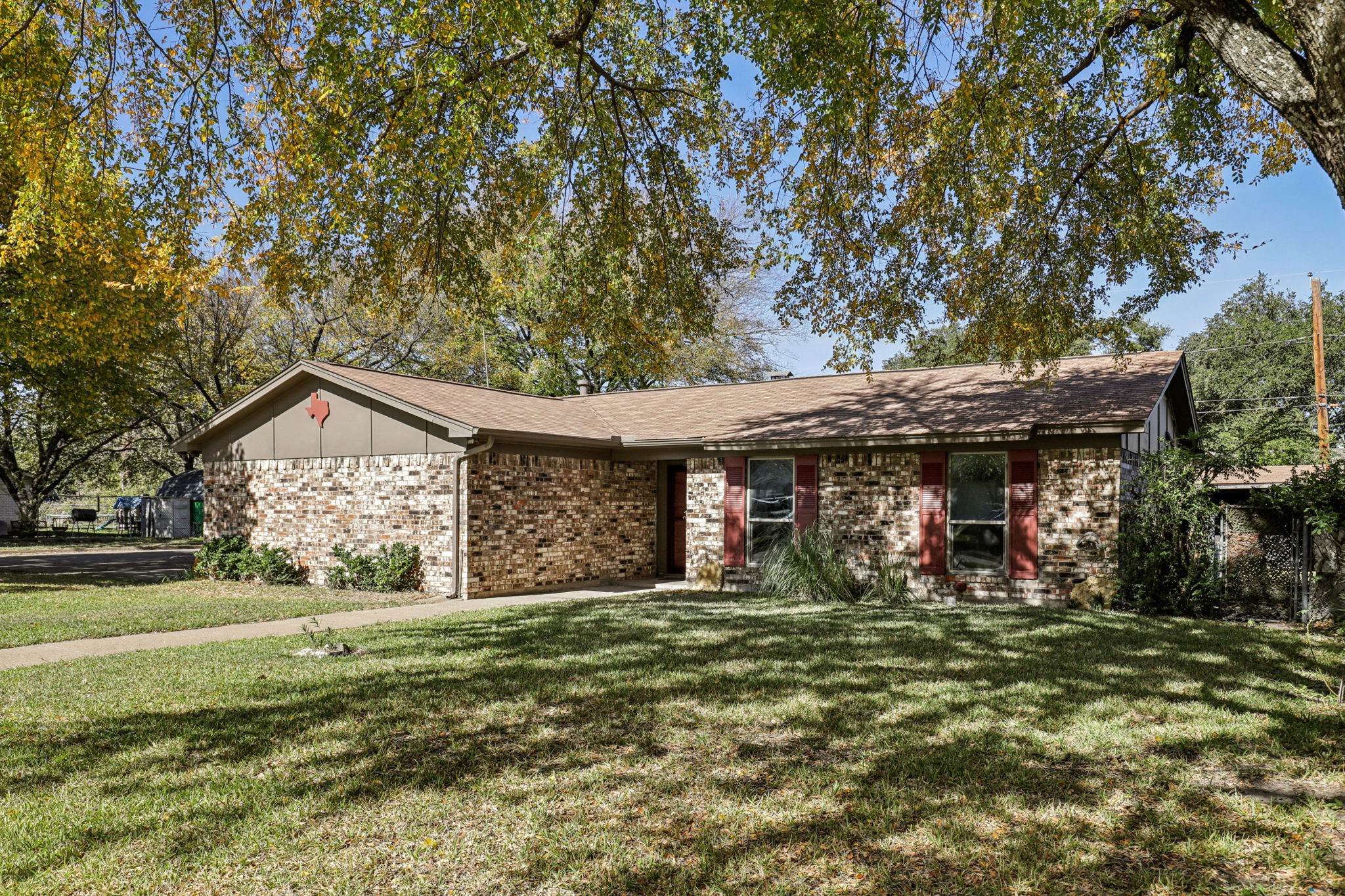 602 San Pedro Street Grand Prairie TX 75051