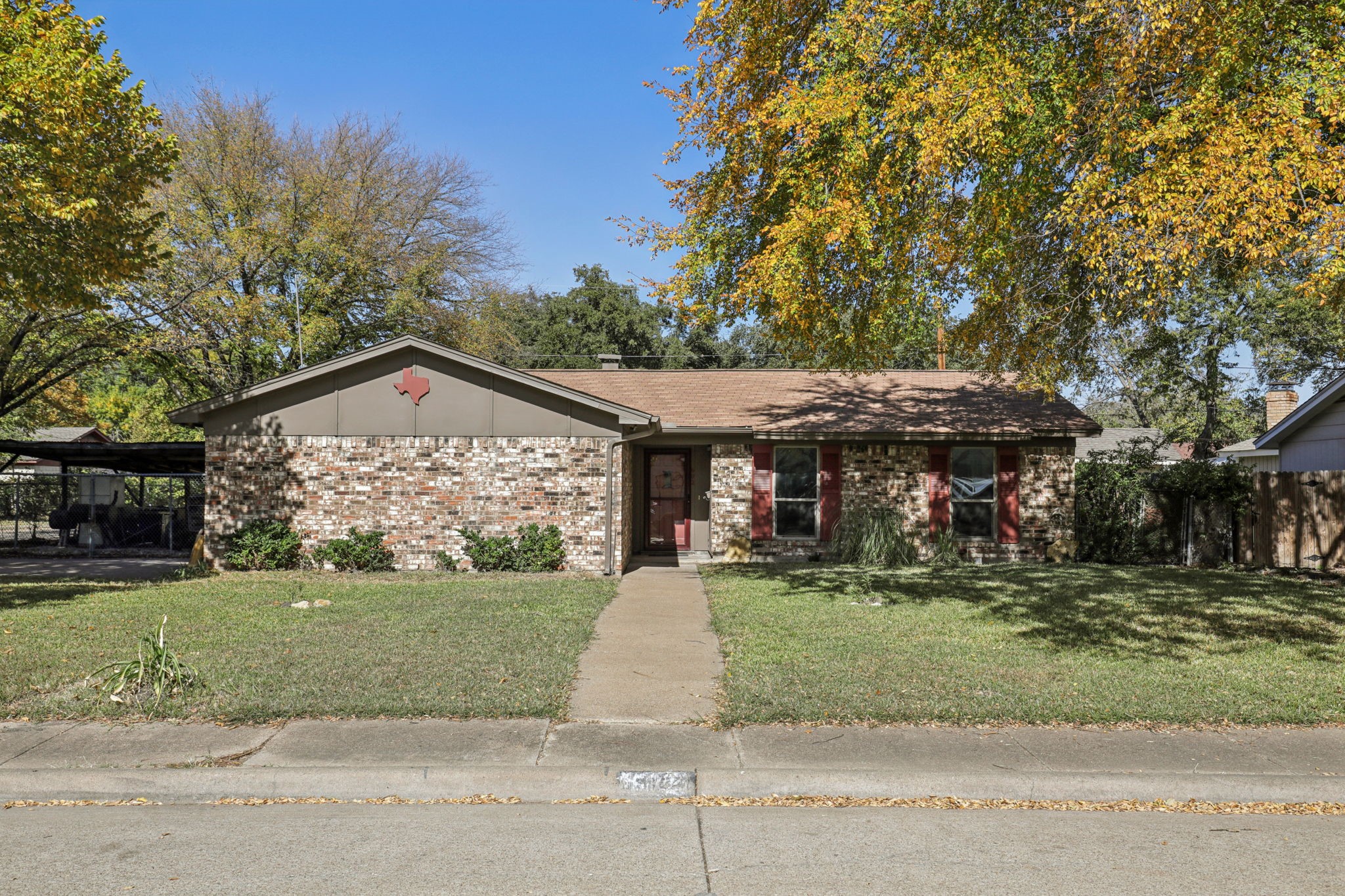 602 San Pedro Street Grand Prairie TX 75051