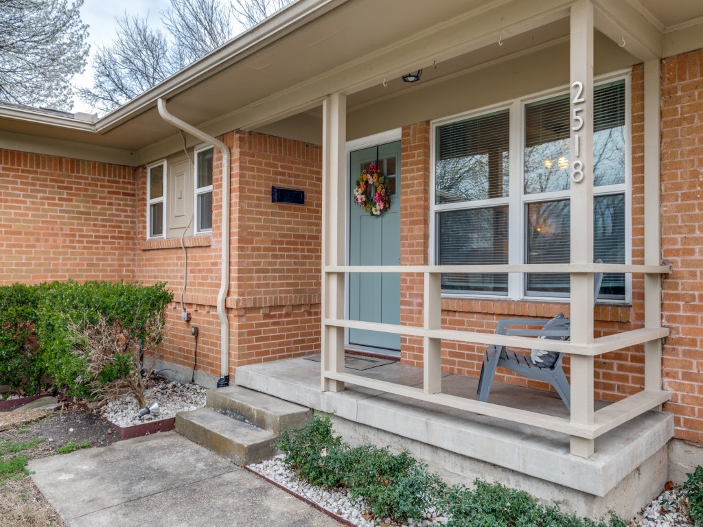 2518 San Marcus Avenue Dallas TX 75228