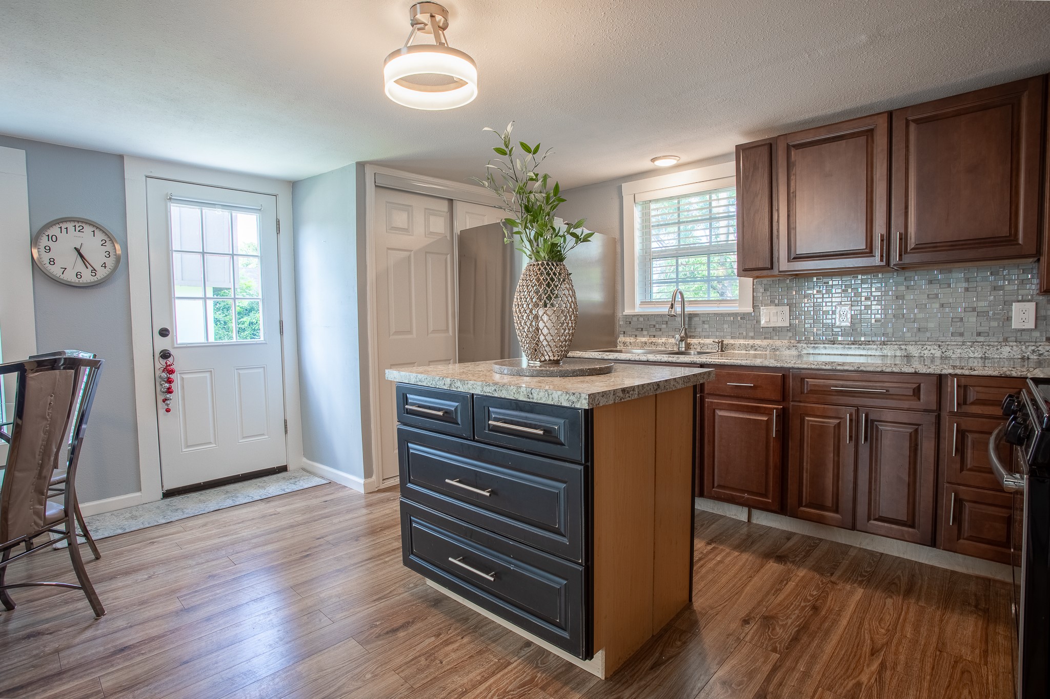 519 Taylor Street Arlington TX 76011