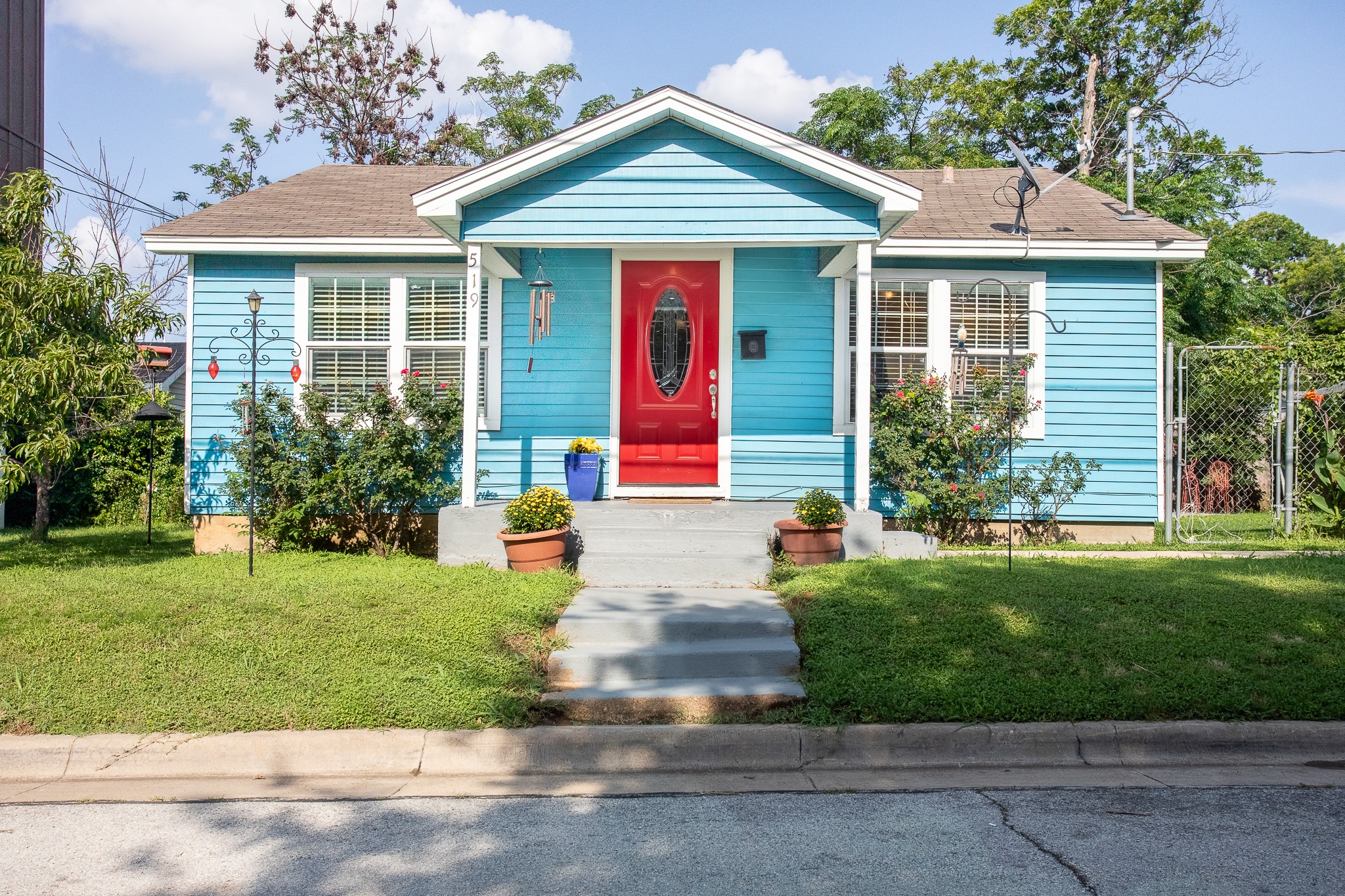 519 Taylor Street Arlington TX 76011